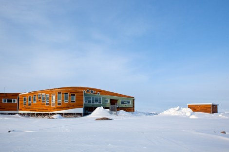 Piqqusiliriivvik Inuit Cultural Learning Facility, Clyde River, Nunavut. (Photo courtesy of H. Burdett-Moulton).